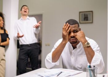Workplace Woes: 6 signs your Profession is making you Sick